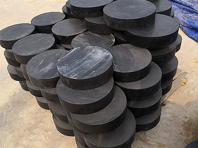 夏津县板式橡胶支座由若干层橡胶片与薄钢板经加压硫化